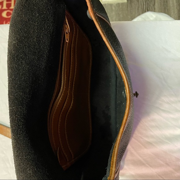 Dooney and Bourke purse - Picture 4 of 4